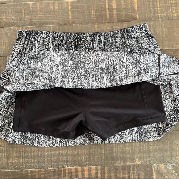 LULULEMON Women’s Tennis Skirt Skort Pickle Ball Sports Size 10 - Picture 3 of 8